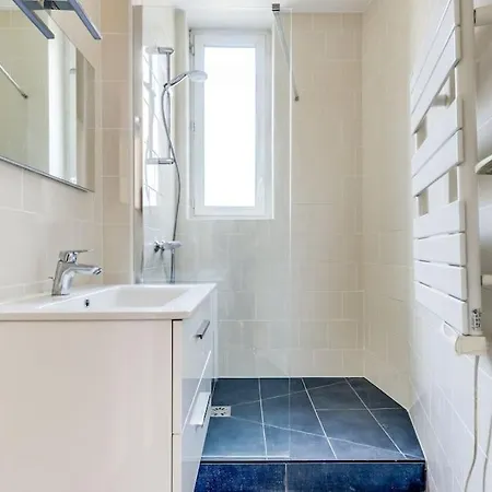 Elegant 2-bedroom In Saint-denis